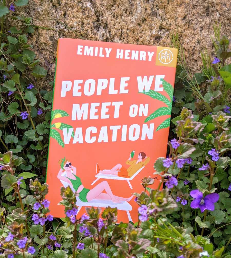 Book Review: People We Meet on Vacation